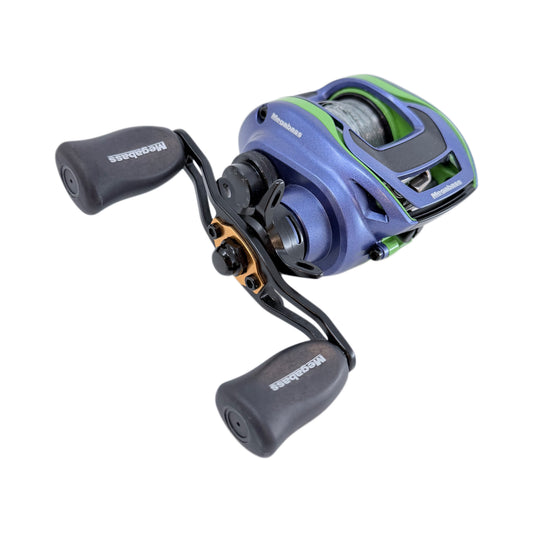 MEGABASS FX68R REEL